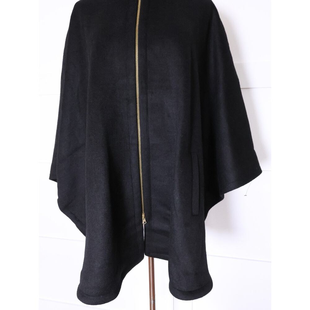 TUCKERNUCK Black Full Zip Huntington Poncho OS - Picture 4 of 16